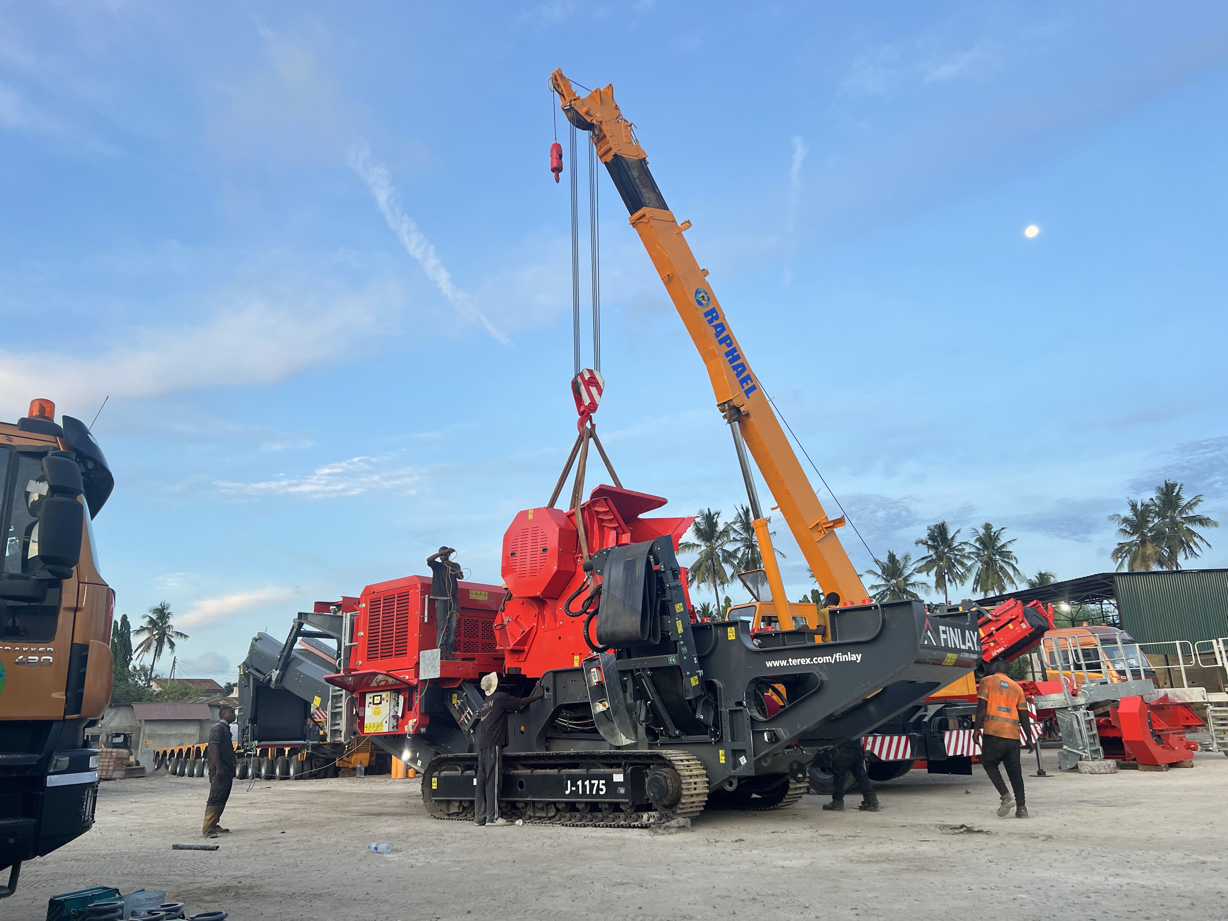 Expert Quarry Machine Dismantling & Lifting for SNCC (2023)